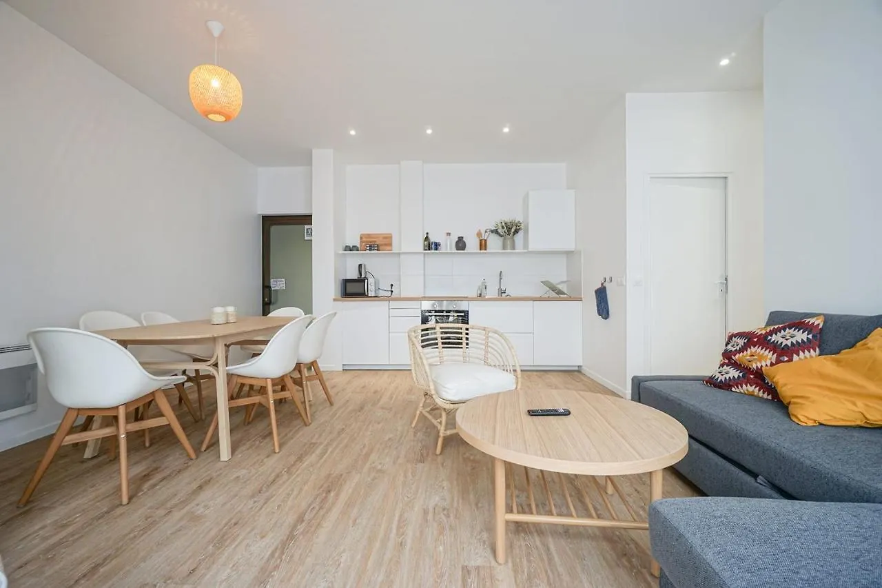 Spacious Appt Close To Place Monge Apartment *